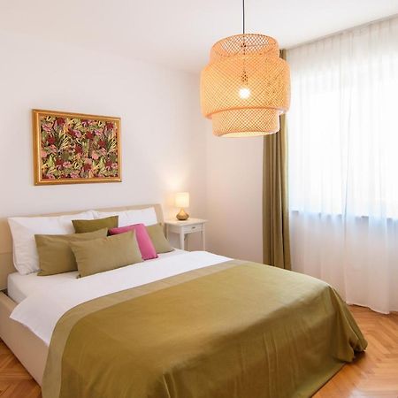 Julie City Centre Porec Apartment Exterior foto