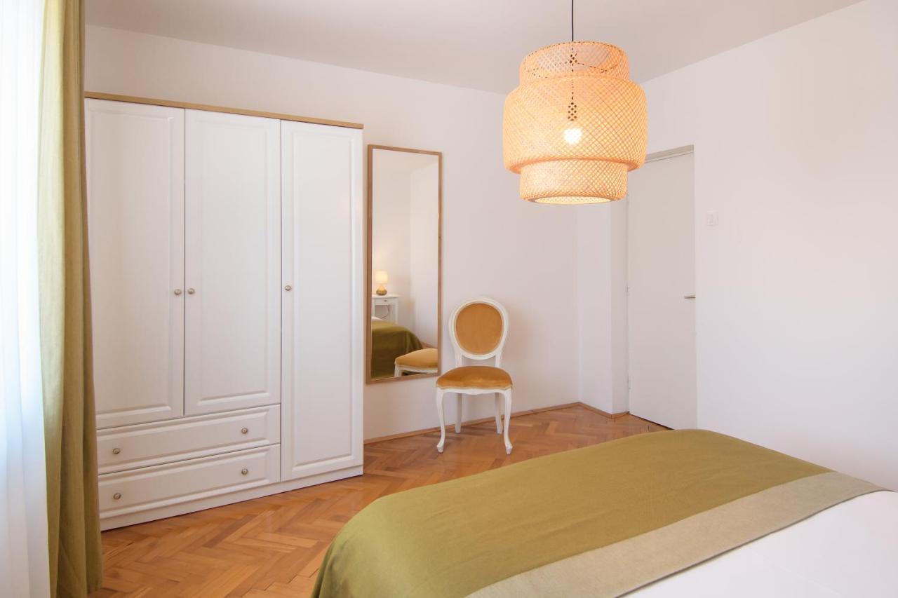Julie City Centre Porec Apartment Exterior foto